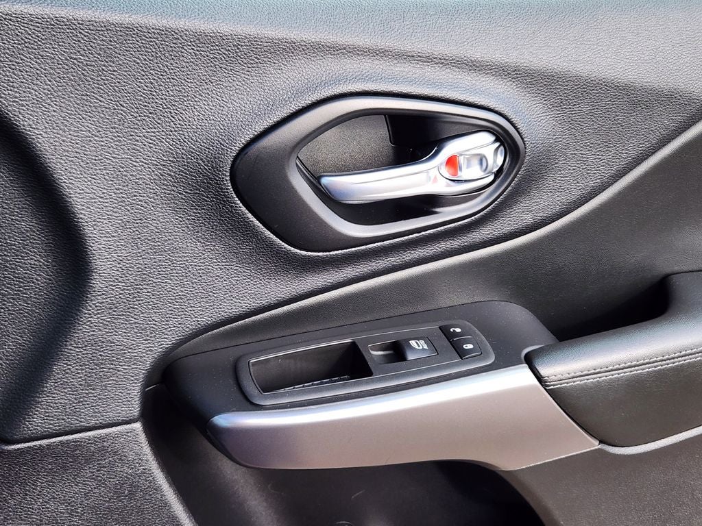 2022 Jeep Cherokee Latitude Lux 4x4