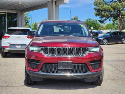2023 Jeep Grand Cherokee Laredo 4x4