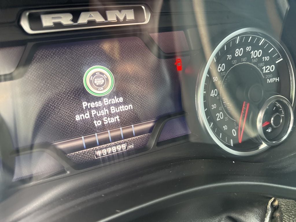 2022 RAM 1500 Big Horn Crew Cab 4x4 5'7' Box