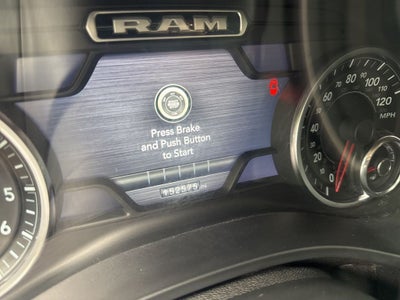 2019 RAM 1500 Laramie Crew Cab 4x4 5'7' Box