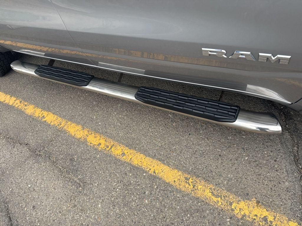 2019 RAM 1500 Laramie Crew Cab 4x4 5'7' Box