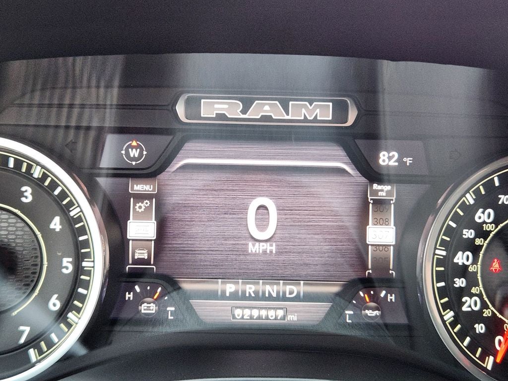 2024 RAM 1500 Laramie Crew Cab 4x4 5'7' Box