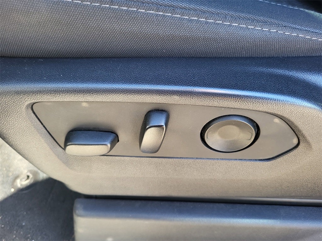 2023 Chevrolet Silverado 1500 4WD Crew Cab Short Bed RST