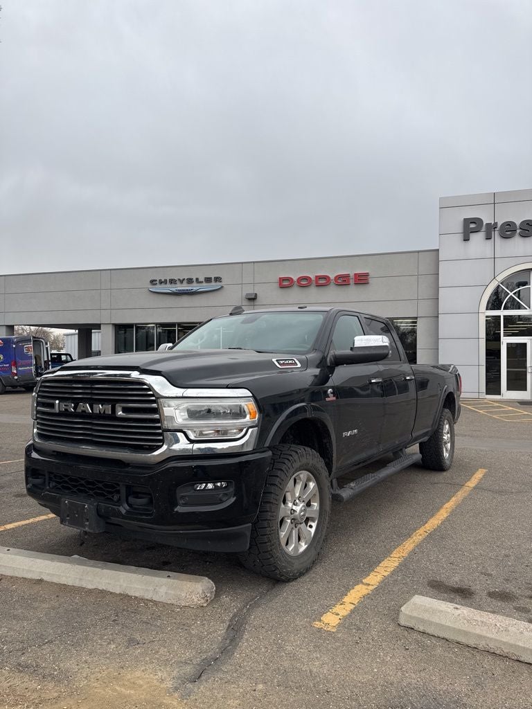 2022 RAM 3500 Laramie Crew Cab 4x4 8' Box