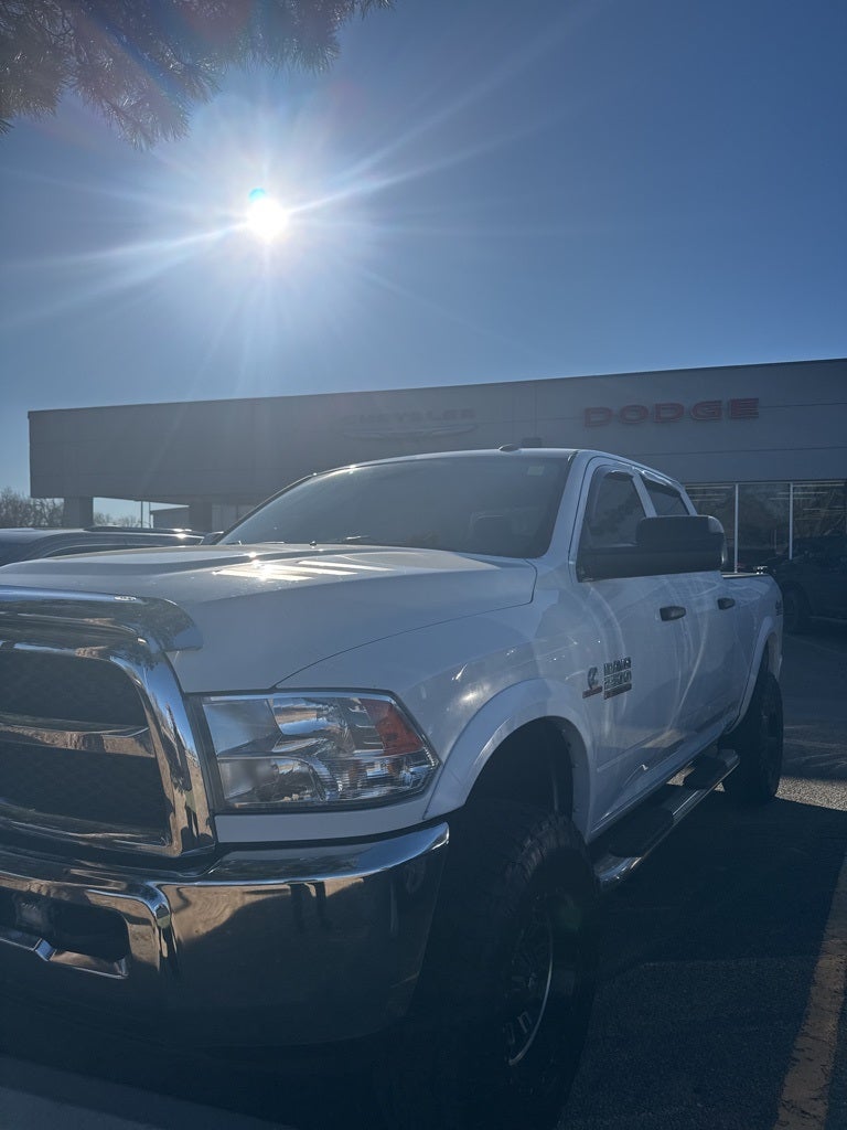 2017 RAM 2500 Tradesman Crew Cab 4x4 6'4' Box
