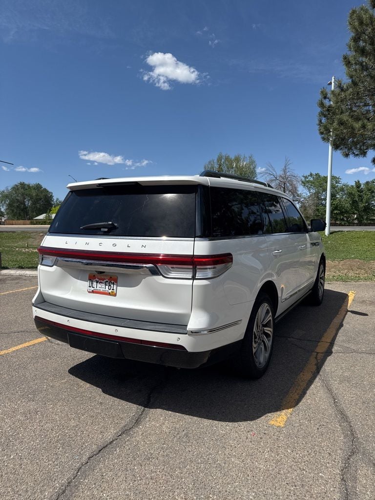 2022 Lincoln Navigator Standard