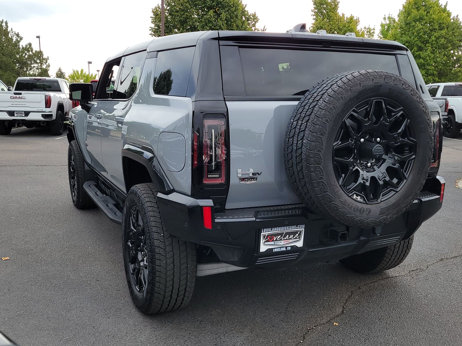 2024 GMC Hummer EV SUV 2X