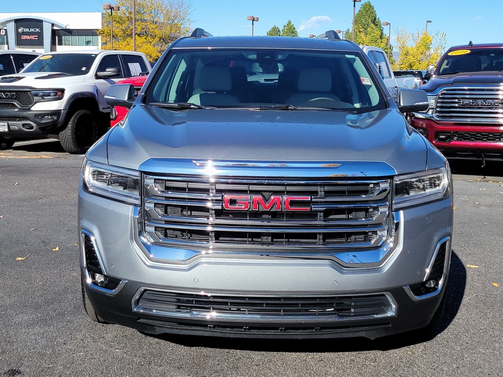 2023 GMC Acadia SLT