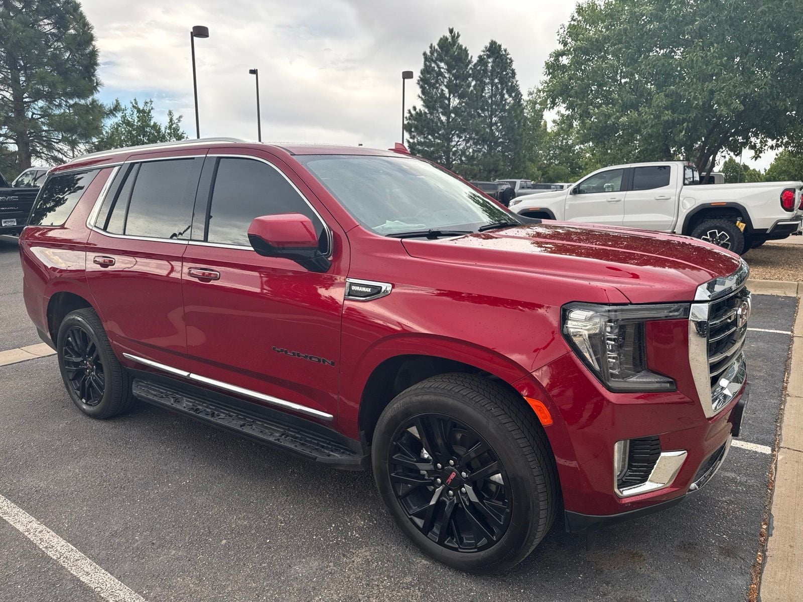 2023 GMC Yukon SLT