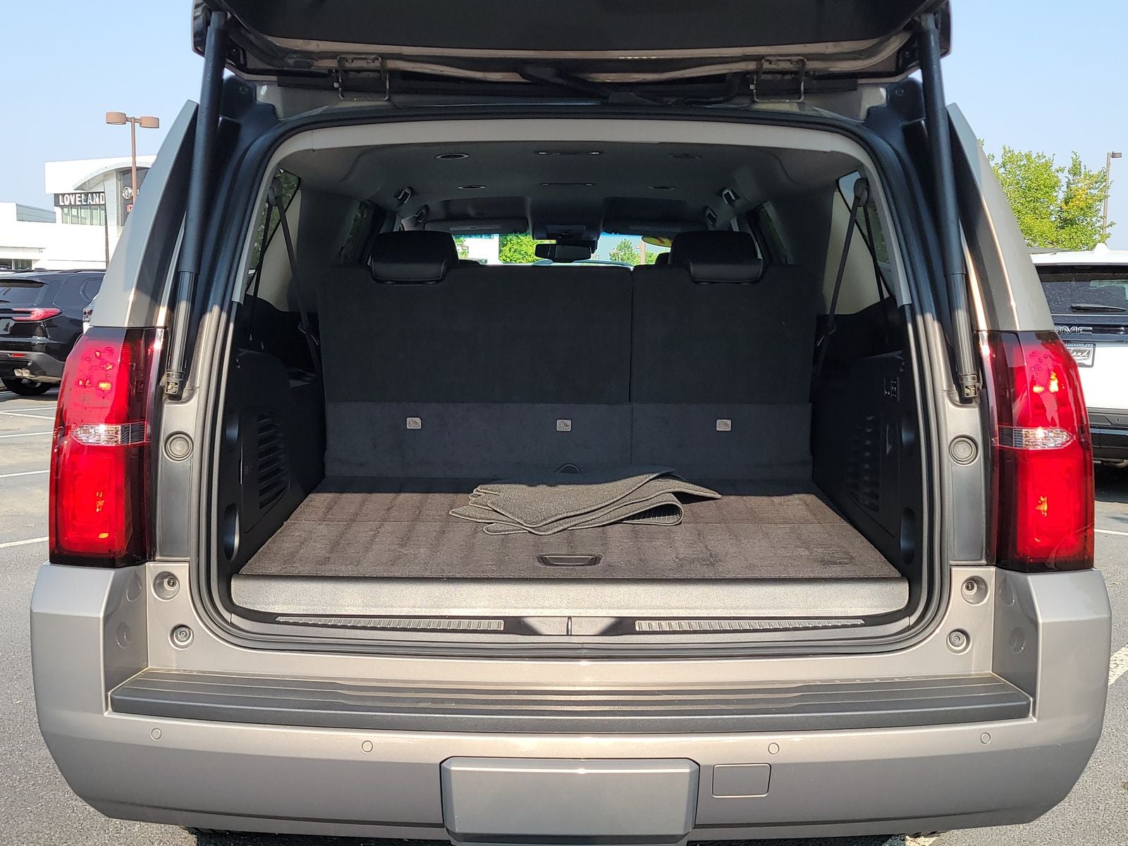 2017 Chevrolet Suburban LT