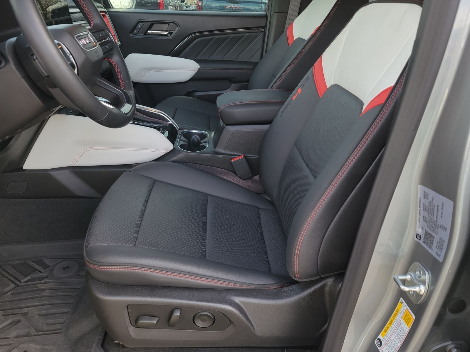 2024 GMC Canyon AT4X