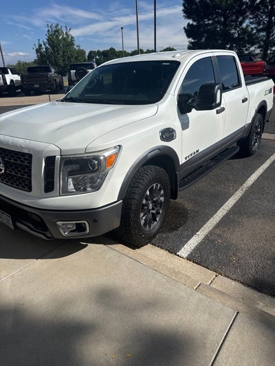 2017 Nissan Titan PRO-4X