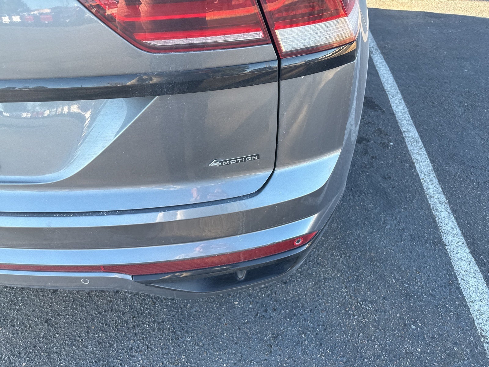 2023 Volkswagen Atlas Cross Sport 2.0T SEL R-Line