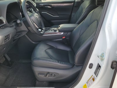 2023 Toyota Highlander Platinum