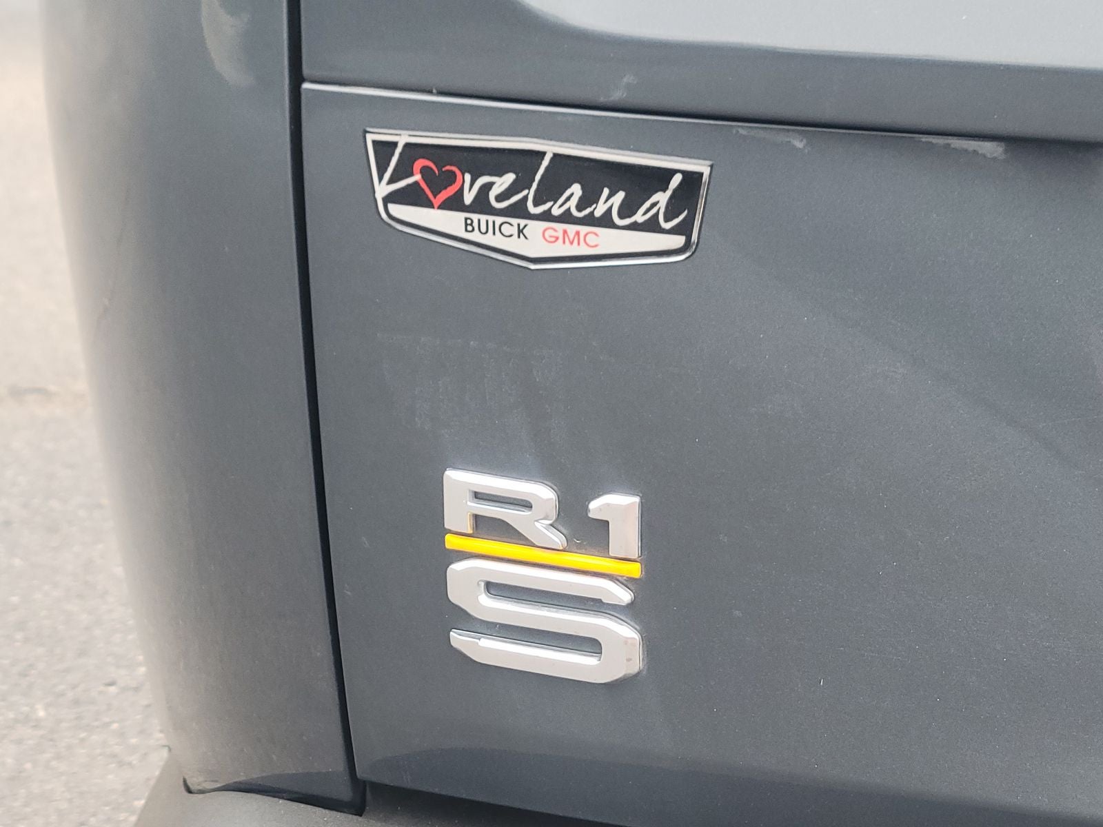 2024 Rivian R1S Adventure