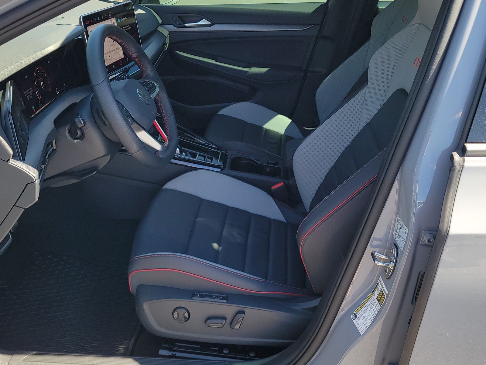 2025 Volkswagen Golf GTI 2.0T SE