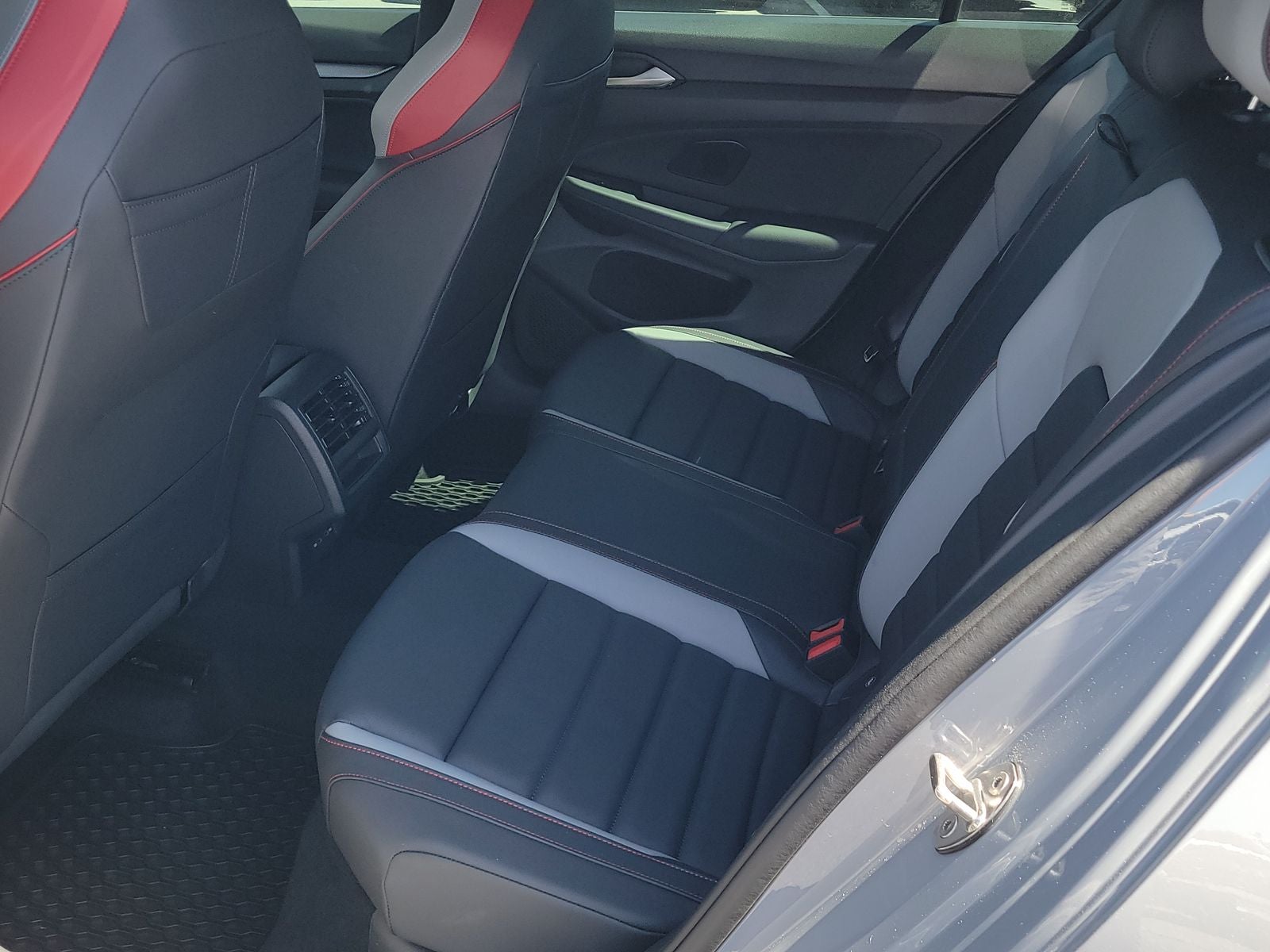 2025 Volkswagen Golf GTI 2.0T SE