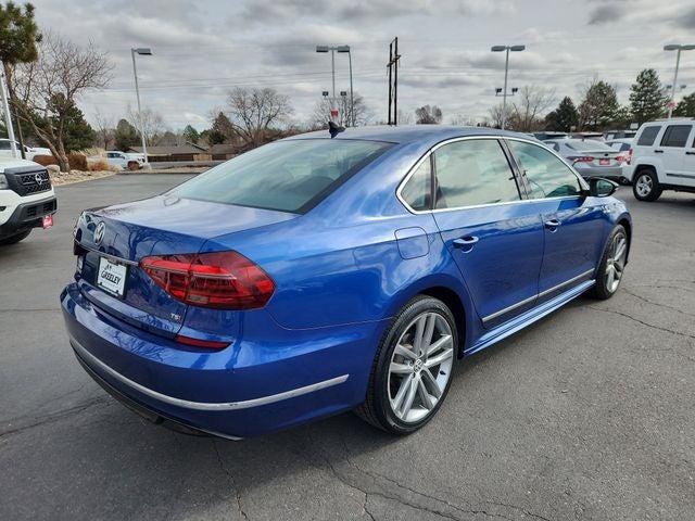 2017 Volkswagen Passat R-Line w/Comfort Pkg
