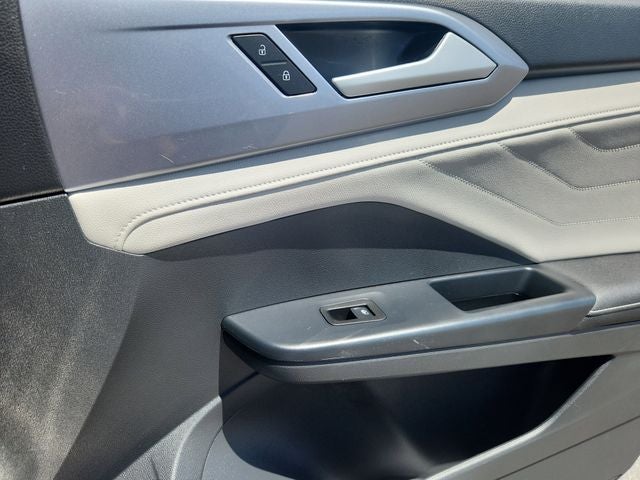 2025 Volkswagen Taos SEL