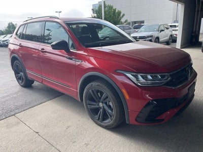 2024 Volkswagen Tiguan SE R-Line Black