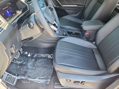2024 Volkswagen Tiguan SE R-Line Black