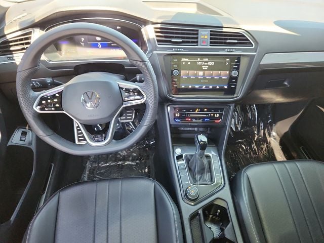 2024 Volkswagen Tiguan SE R-Line Black