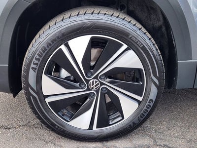 2024 Volkswagen Taos SE