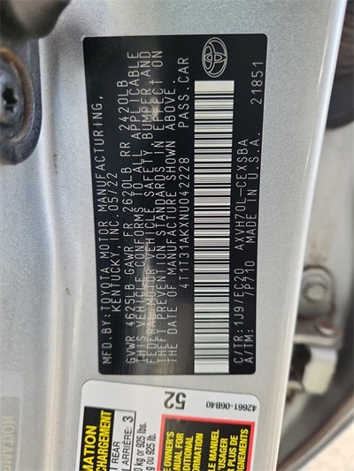 2022 Toyota Camry Hybrid SE