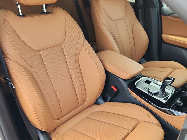 2025 BMW X4 M40i
