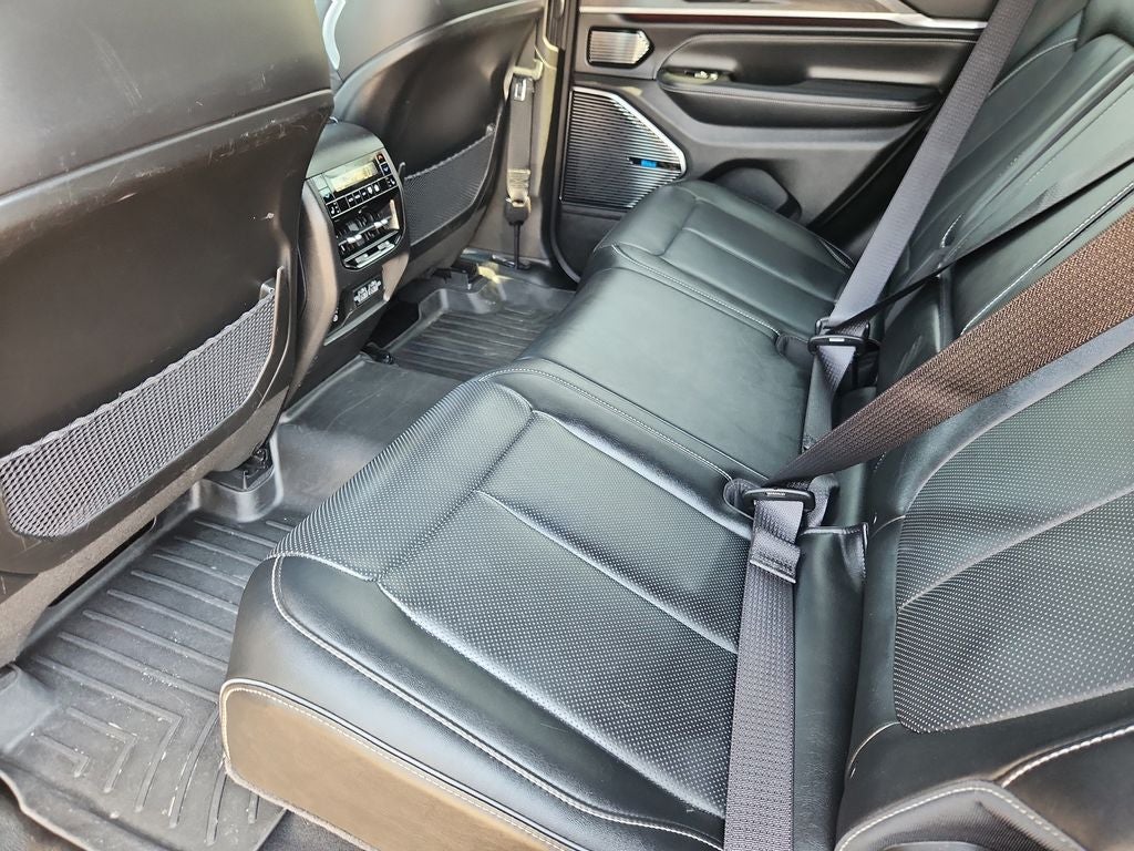 2022 Jeep Grand Cherokee Overland 4x4