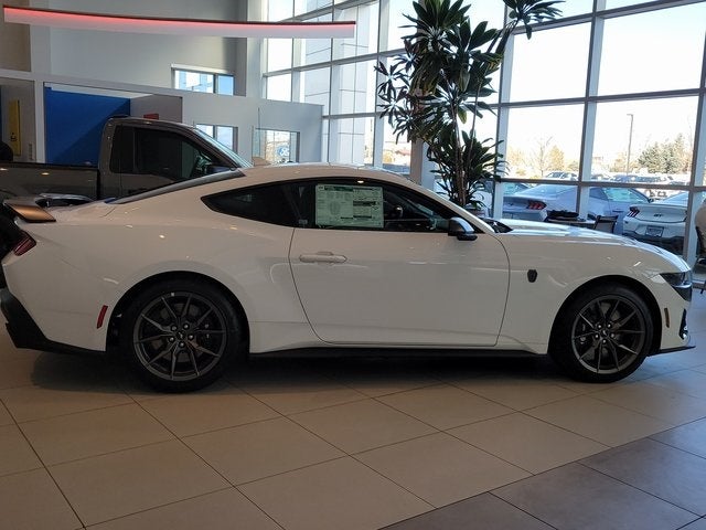 2025 Ford Mustang Dark Horse