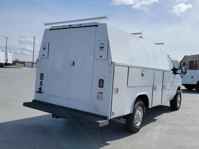 2025 Ford E-350SD Base Cutaway