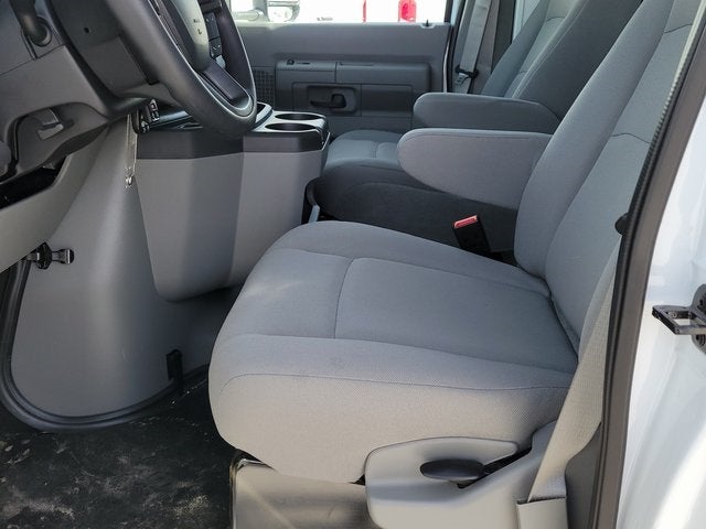 2025 Ford E-350SD Base Cutaway