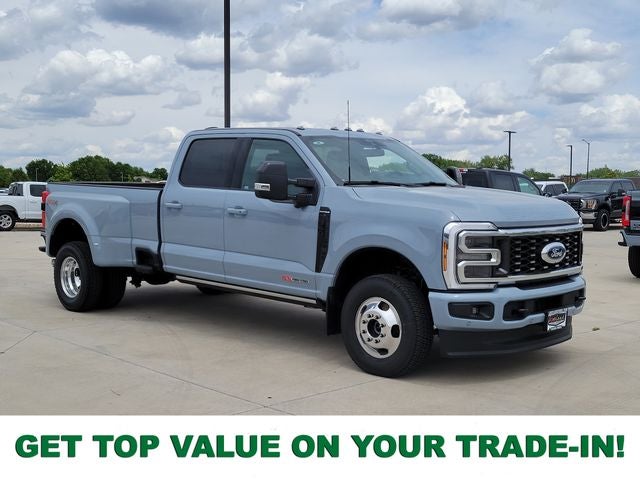 2026 Ford F-350 Platinum 4x4 Crew Cab 8' Box DRW's photo