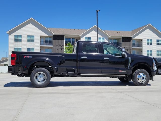 2026 Ford F-350SD Platinum DRW