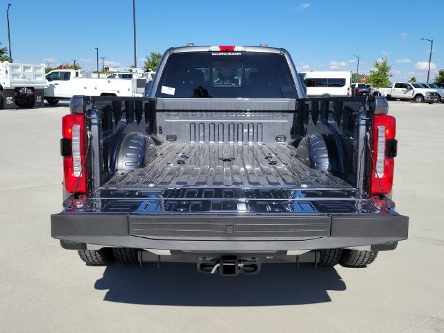 2027 Ford F-350 Lariat DRW