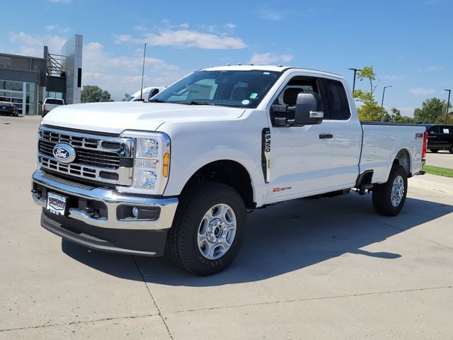 2027 Ford F-350 XLT