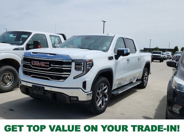 2022 GMC Sierra 4WD Crew Cab Standard Box SLT's photo