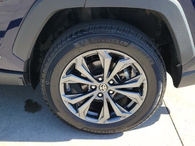 2022 Toyota RAV4 Hybrid XLE Premium