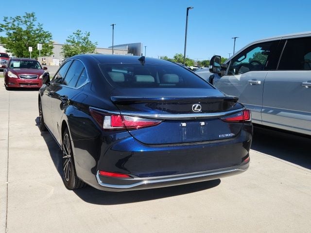 2025 Lexus ES 300h