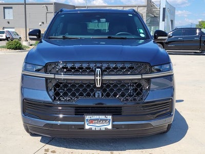 2027 Lincoln Navigator Reserve