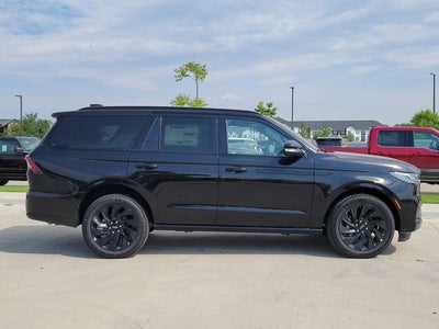 2027 Lincoln Navigator Reserve