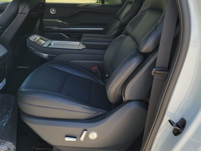 2026 Lincoln Navigator L Reserve