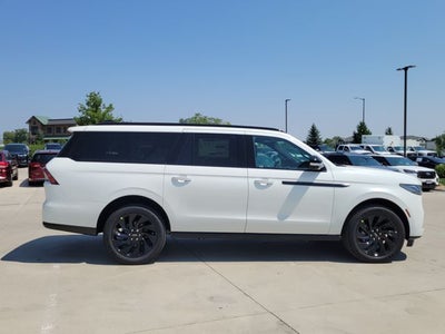 2027 Lincoln Navigator L Reserve