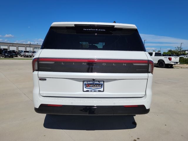 2027 Lincoln Navigator L Reserve