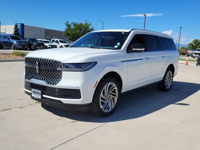2027 Lincoln Navigator L Reserve