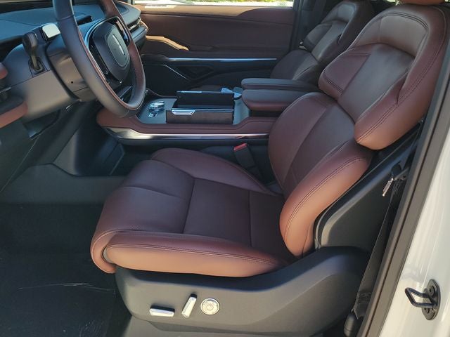 2027 Lincoln Navigator L Reserve