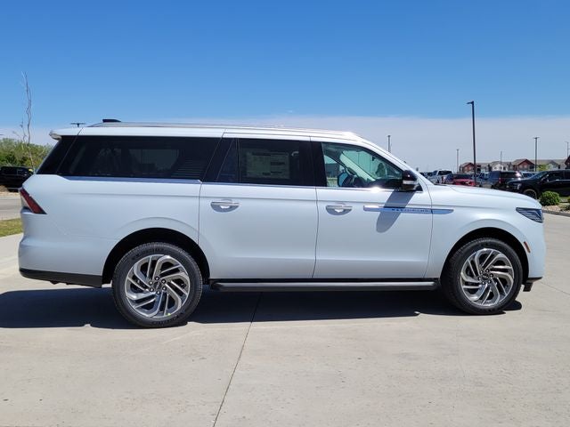 2026 Lincoln Navigator L Premiere