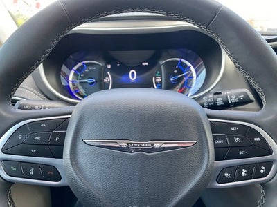 2023 Chrysler Pacifica Hybrid Touring L