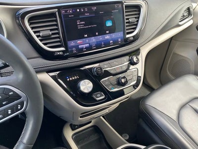 2023 Chrysler Pacifica Hybrid Touring L